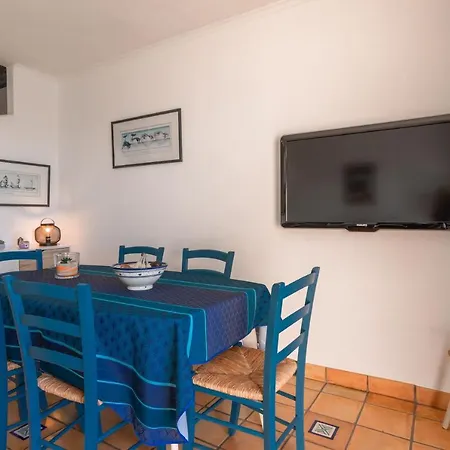 בית נופש Maison Du Hameau Cap Esterel